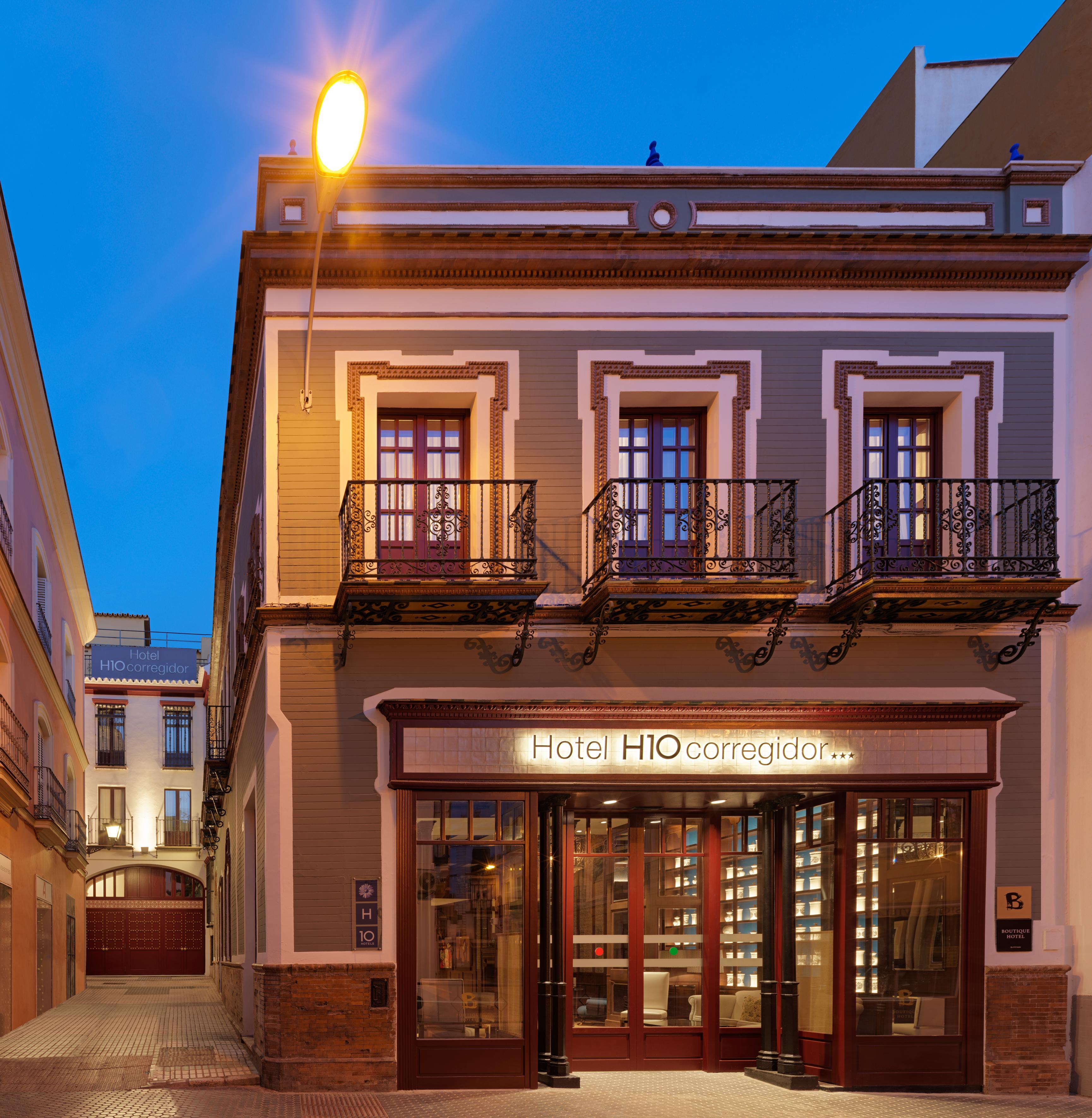 H10 Corregidor Boutique Hotel Sevilla Bagian luar foto