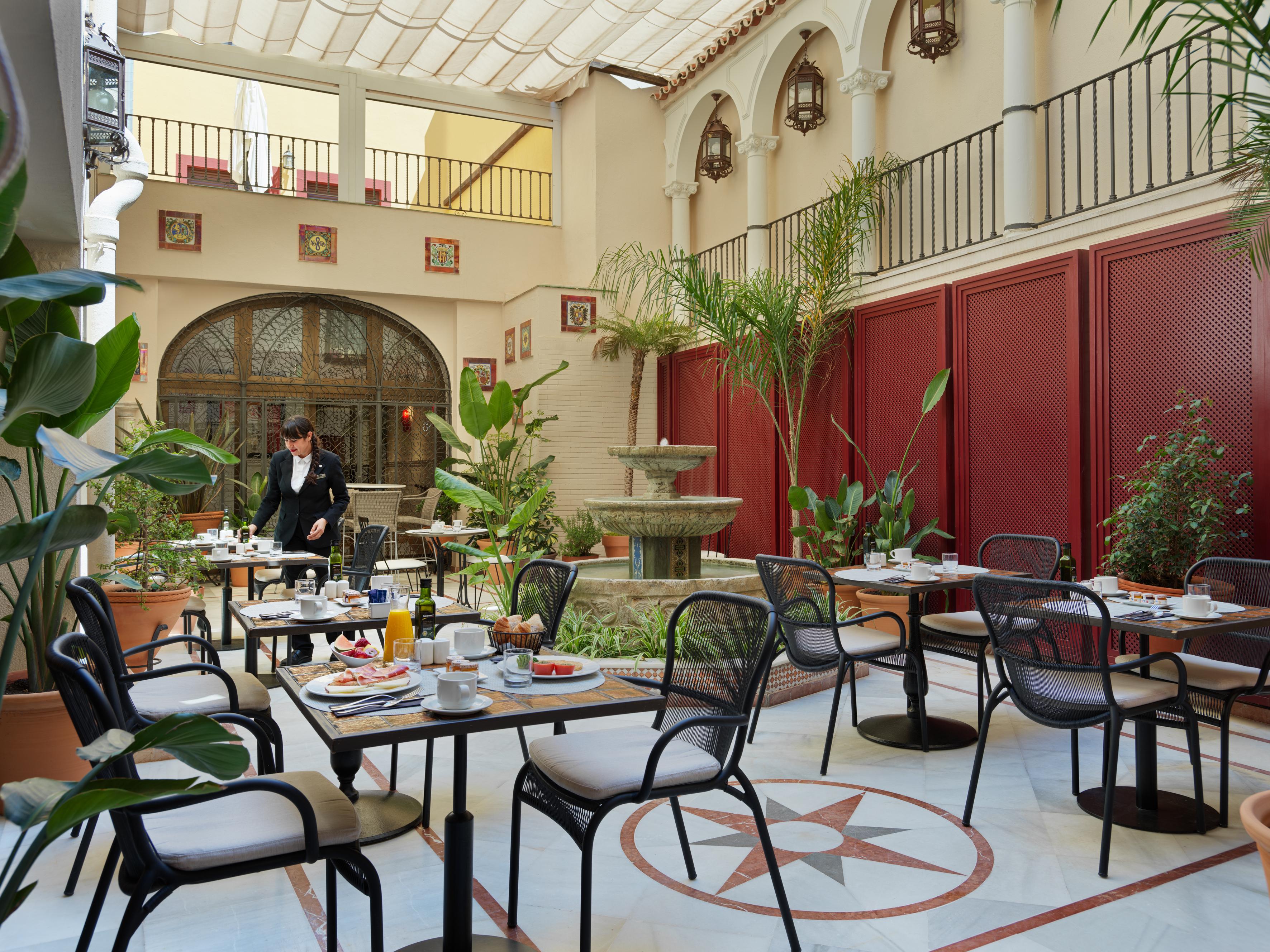 H10 Corregidor Boutique Hotel Sevilla Bagian luar foto